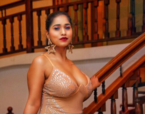Pratika Sood: Setting Screens Ablaze with her Sizzling Instagram Video